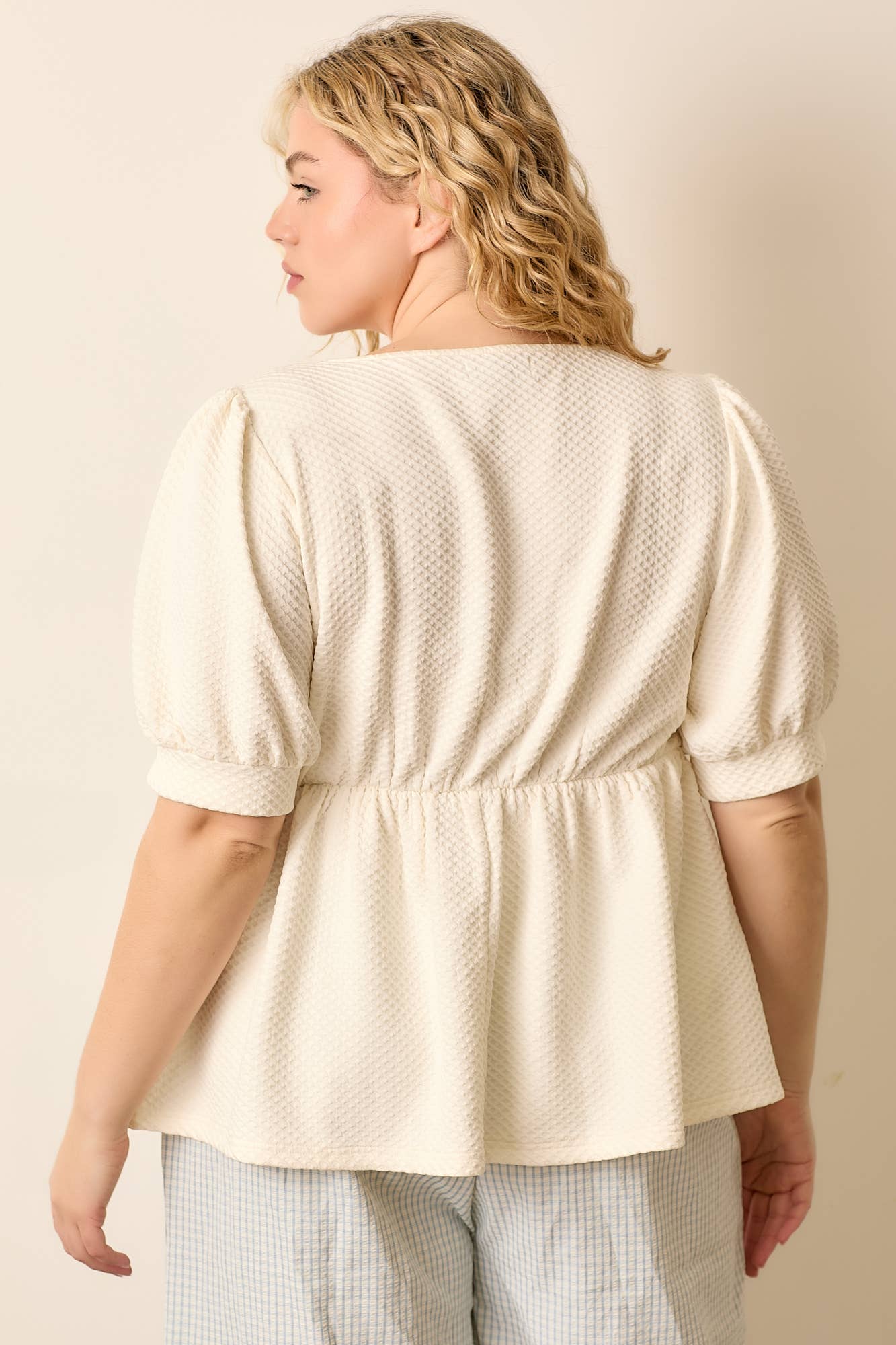 Curvy Textured Square Neck Short Sleeve Top