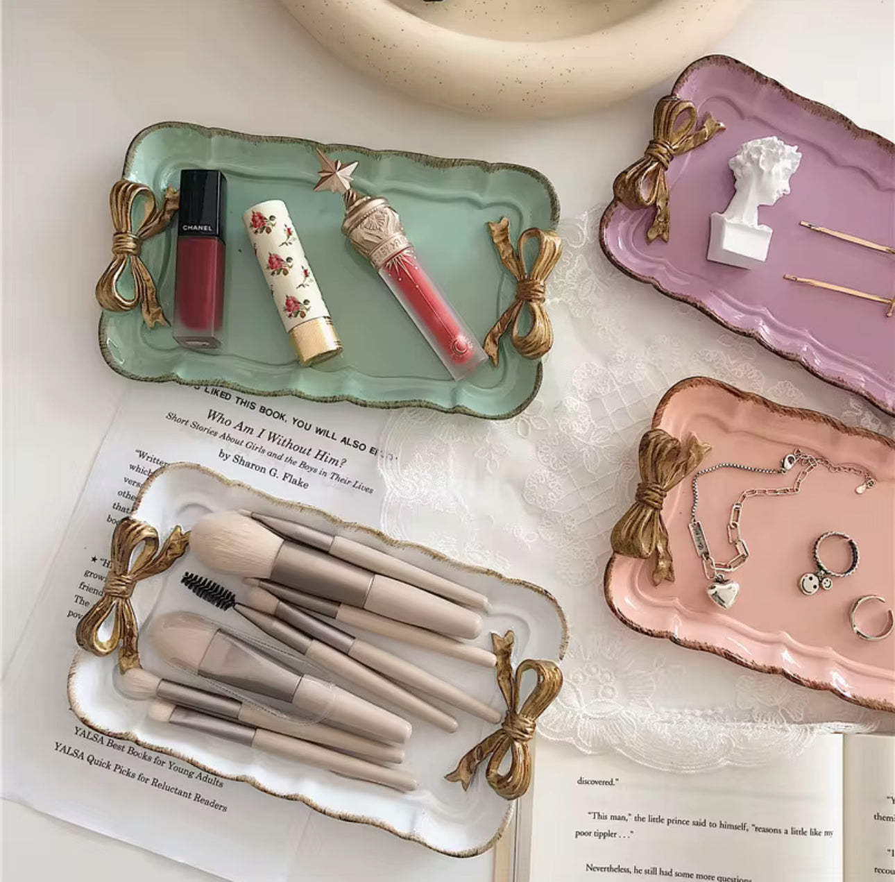 Vintage Bow Trinket Tray