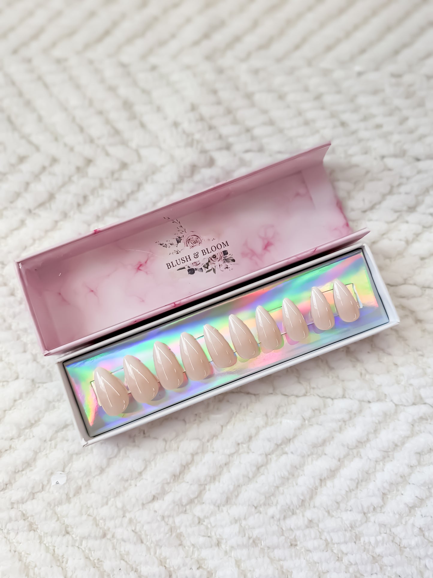 Beauté Nue Press On Nail Set
